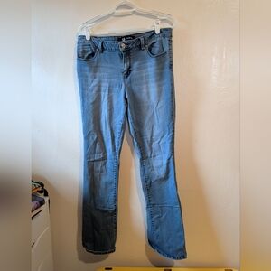 Women’s Light Wash Boot Cut Jeans